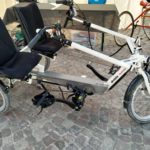 Vélo tandem adapté pour les personnes à mobilité réduite et personnes âgées - projet cycles inclusifs